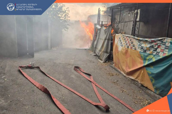 Խաղաղ Դոնի փողոցում այրվել է վագոն-տնակ