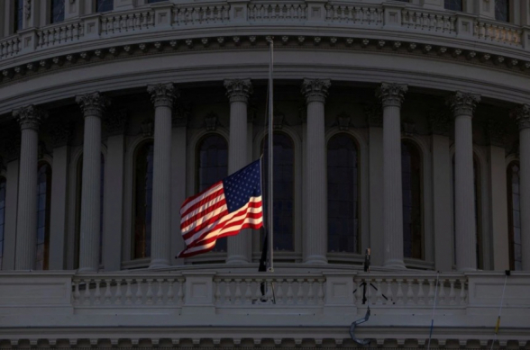 В США приняли закон о сокращении на $9,4 млрд финансирования зарубежной помощи