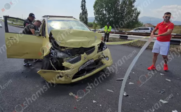 Երևան-Սևան ավտոճանապարհին բախվել են «Mercedes CLS»-ը և «Mitsubishi Grandis»-ը․ կան վիրшվորներ