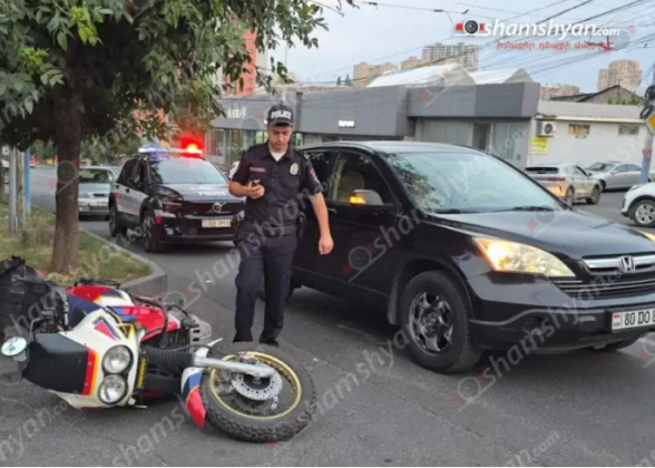 Երևանում «Honda» մակնիշի ավտոմեքենան և մոտոցիկլը բախվել են․ մոտոցիկլավարը տեղափոխվել է հիվանդանոց