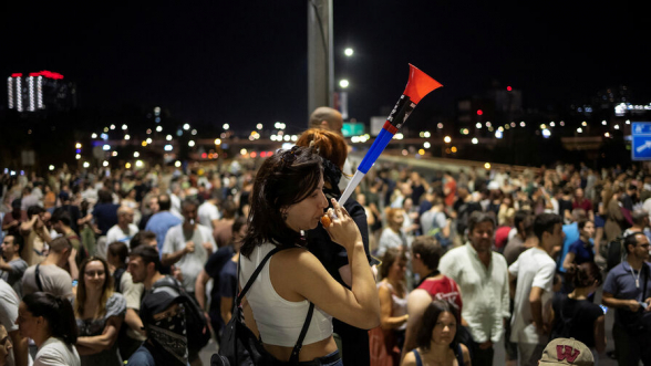 Власти Сербии назвали ночные беспорядки в стране ударом по конституционному строю