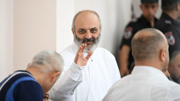 Продолжается судебное заседание по делу Баграта Србазана и других (прямой эфир)