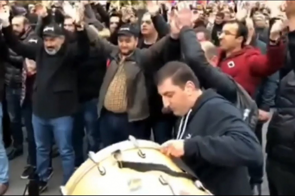 Дело Рубена Акопяна поручено судье Давиду Аргаманяну, который бил в барабан на акциях Пашиняна