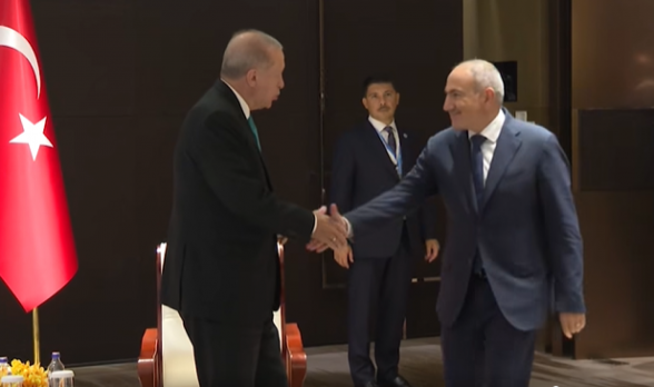 В Китае состоялась встреча Пашиняна и Эрдогана (видео)