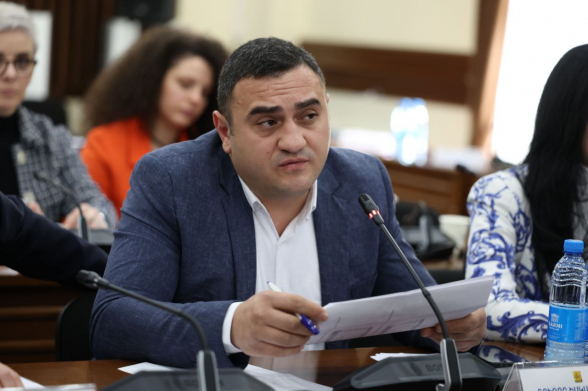 Грёбете, грёбете, грёбете, а потом раздаёте льготы – Григор Искандарян (видео)