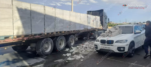 Կոտայքի մարզում «DAF» մակնիշի կցորդիչով բեռնատարի թափքից բլոկները թափվել են «BMW X5»-ի վրա