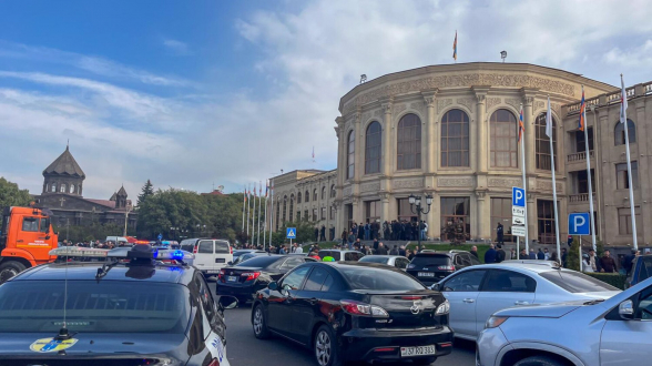 У мэрии Гюмри задержаны 23 человека