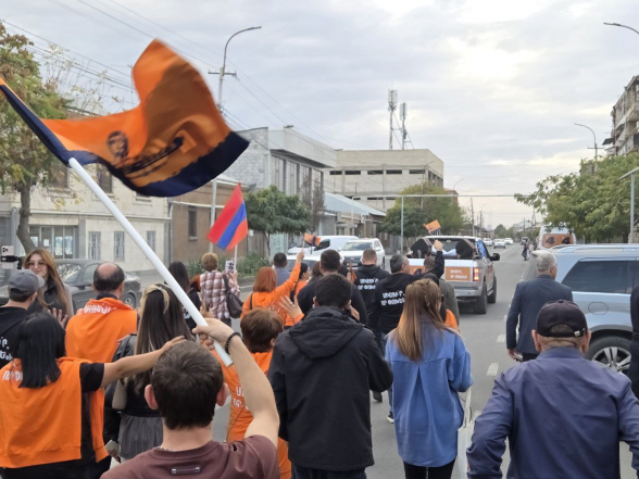 «Մայր Հայաստանը» շարունակում է քարոզարշավն Էջմիածնում (տեսանյութ, լուսանկար)