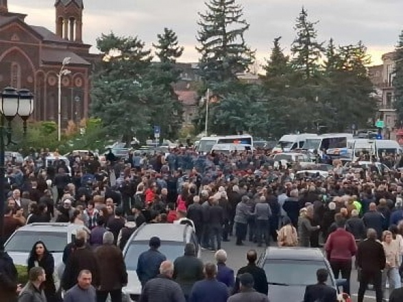 В отношении 41 участника протестов в Гюмри возбуждены уголовные дела