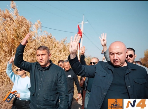 Թալանչիներն էլ եք դուք, բյուջեն լափողն էլ եք դուք, հողեր ծախողն էլ եք դուք, շինթույլտվություններից ատկատներ անողն էլ եք դուք. Անդրանիկ Թևանյան (տեսանյութ)