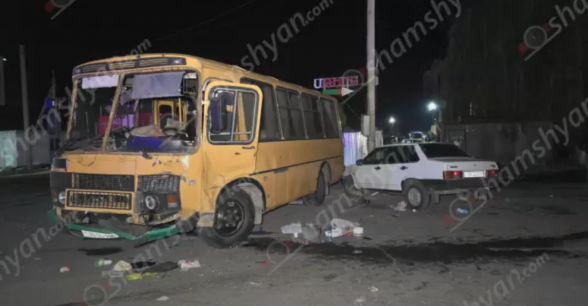 Արագածոտնի մարզի Ոսկեվազի խաչմերուկում բախվել են «ՊԱԶ» ավտոբուսը, «Infiniti»-ն ու «Լադա»-ն․ կա 7 տnւժած