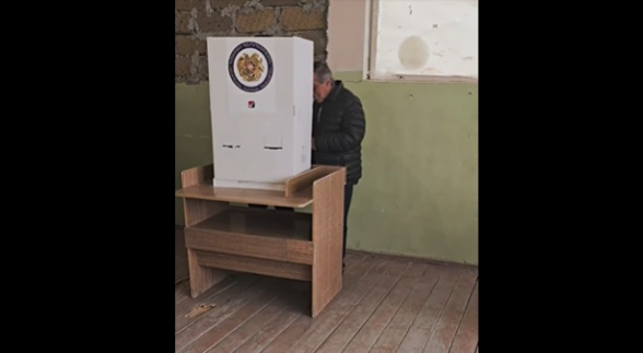 Իբր անգրագետ ընտրողն իրականում անգրագետ չի եղել (տեսանյութ)