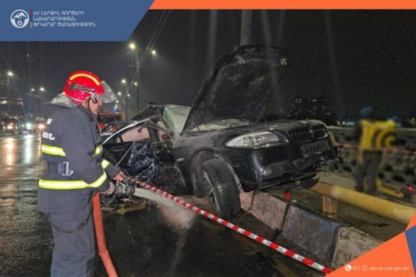 1 զոհ, 3 վիրավոր. Կիևյան կամրջի վրա բախվել են Nissan-ը և BMW-ն