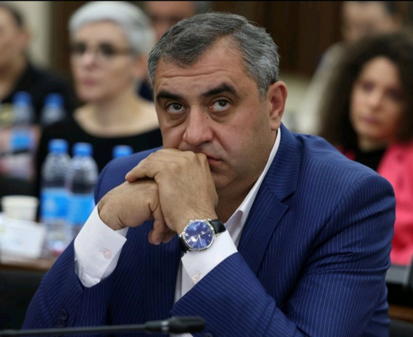 Դիտահորը փոսալցրել ու ասֆալտապատել են․ Արմեն Քոչարյան (տեսանյութ)