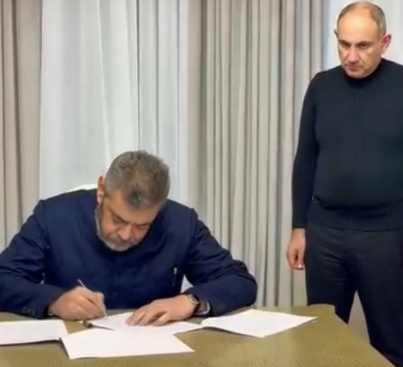 Նիկոլը խախտում է Եկեղեցու անկախությունը