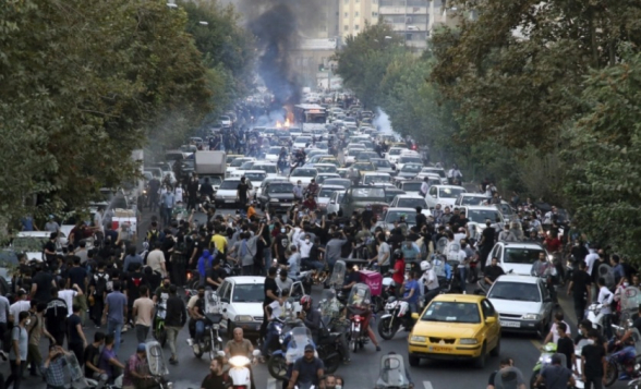 Протесты и беспорядки в Иране продолжаются (видео)