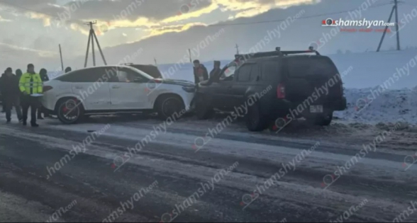 Շղթայական ավտովթար՝ Արագածոտնի մարզում․ մերկասառույցի պատճառով բախվել է 5 ավտոմեքենա