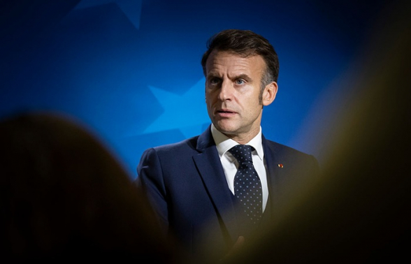 Макрон ответил на угрозы Трампа ввести пошлины из-за Гренландии