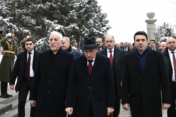 Կեղծիք և փարիսեցիություն