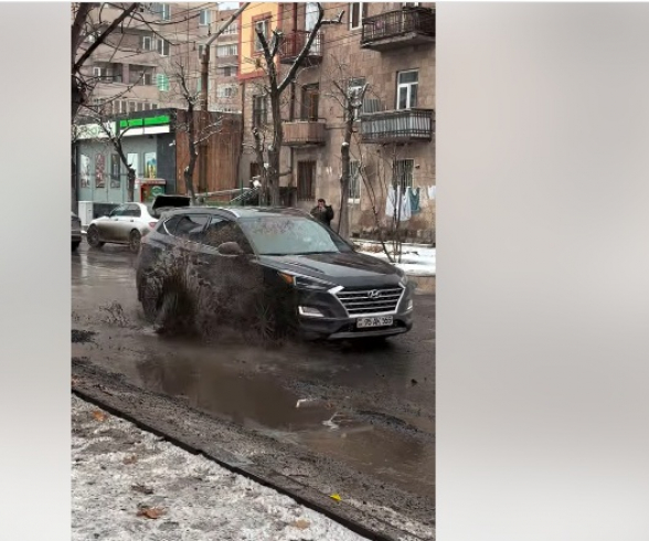 Մարդկանց մեքենաները ջարդ ու փշուր են լինում (տեսանյութ)