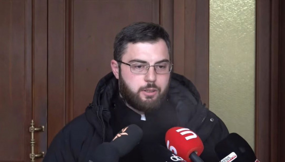 Սա հակաեկեղեցական շարժման շրջանակում է․ Տեր Մովսեսը՝ ՔԿ-ում հարցաքննվելուց հետո