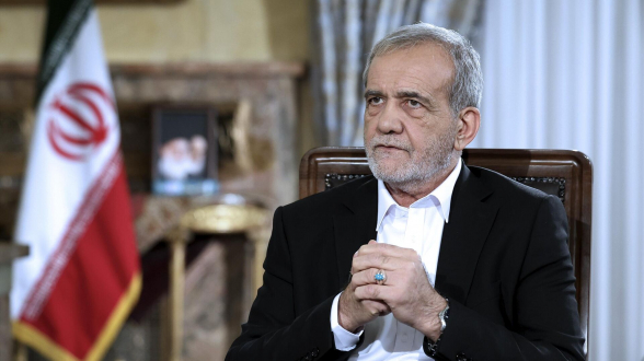 Президент Ирана поручил МИД страны вести переговоры с США