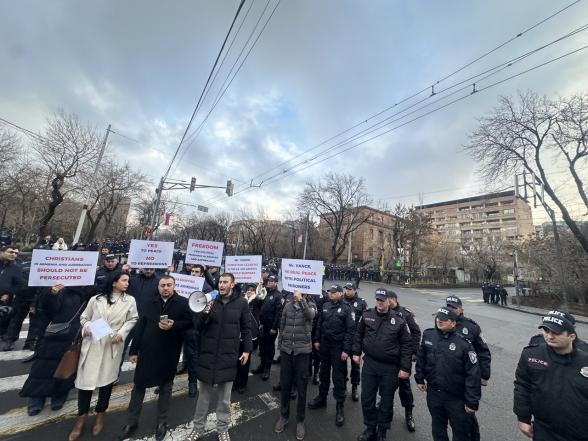 «Մայր Հայաստանի» ակցիան Վենսի այցի կապակցությամբ (տեսանյութ, լուսանկար)