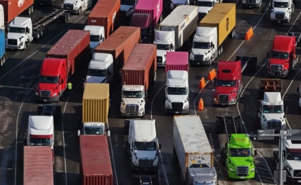 Таможня США остановит сбор пошлин Трампа после запрета Верховным судом