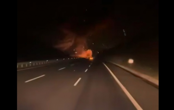 Истребитель F-16 разбился на автотрассе в Турции