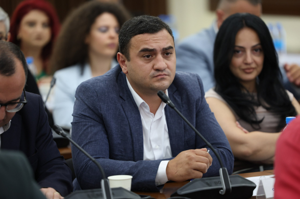 Մանիպուլացնում և պոպուլիստական հայտարարություններ եք անում․ Գրիգոր Իսկանդարյան (տեսանյութ)