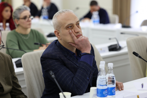 Էրեբունի վարչական շրջանում կոյուղատար խողովակները փոխելու կարիք կա՝ բնակիչները ինքնուրույն փորձում են վերացնել խցանումները (տեսանյութ)