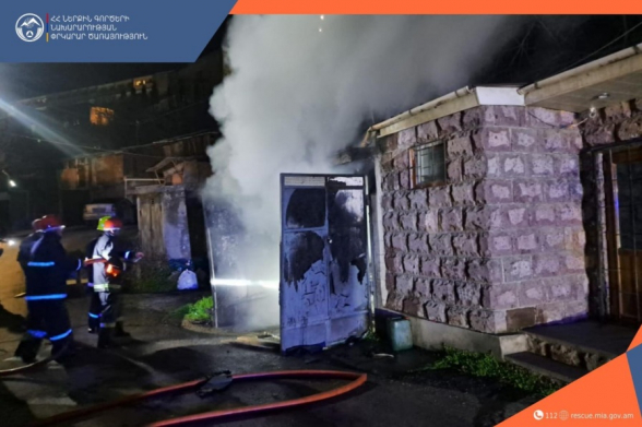 Ավտոտնակում այրվել է մեքենա. կա տուժած