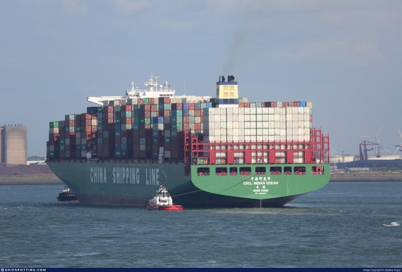 Китайские контейнеровозы смогли пройти через Ормузский пролив