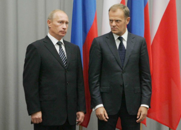 Ситуация в мире развивается в интересах России – Туск