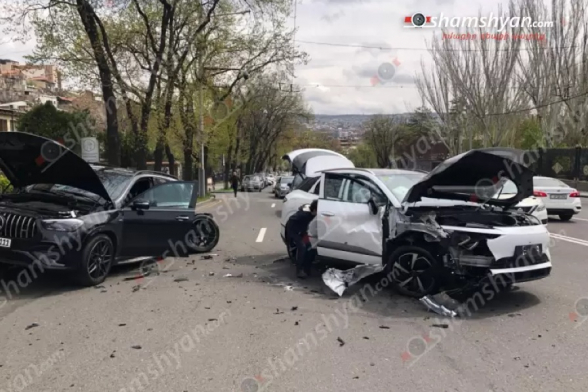 Ազգային ժողովի դիմաց բшխվել են «Mercedes GLE 53» և «BYD»-ը․ կա վիրшվոր