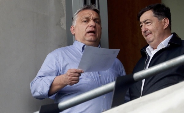 Близких к Орбану бизнесменов обвинили в выводе денег из Венгрии