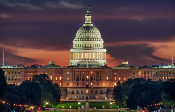 Демократы в Конгрессе США могут подать иск против Трампа из-за ситуации с Ираном