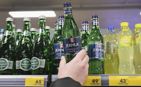 В России заблокировали продажу еще более 1 млн бутылок воды «Джермук» из Армении
