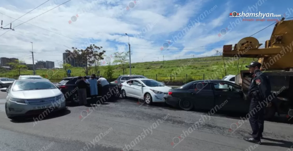 Ռուբինյանց փողոցում բшխվել են «BYD»-ն, «Audi»-ն, «Toyota Corolla»-ն, «Chevrolet Volt»-ը, «Hyundai»-ն, «Nissan»-ը և «ՄԱԶ» մակնիշի վերամբարձ կռունկը․ կա վիրшվոր